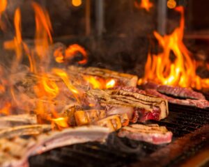 carnes-cocidas-llamas-parrilla_114579-1981 (2)
